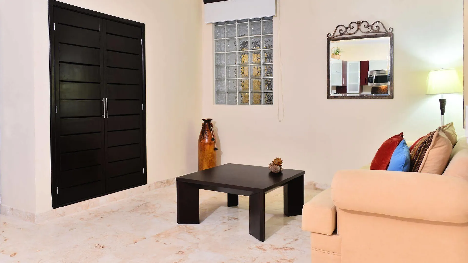 ***  Residencia El Faro Hotel Playa del Carmen Mexico