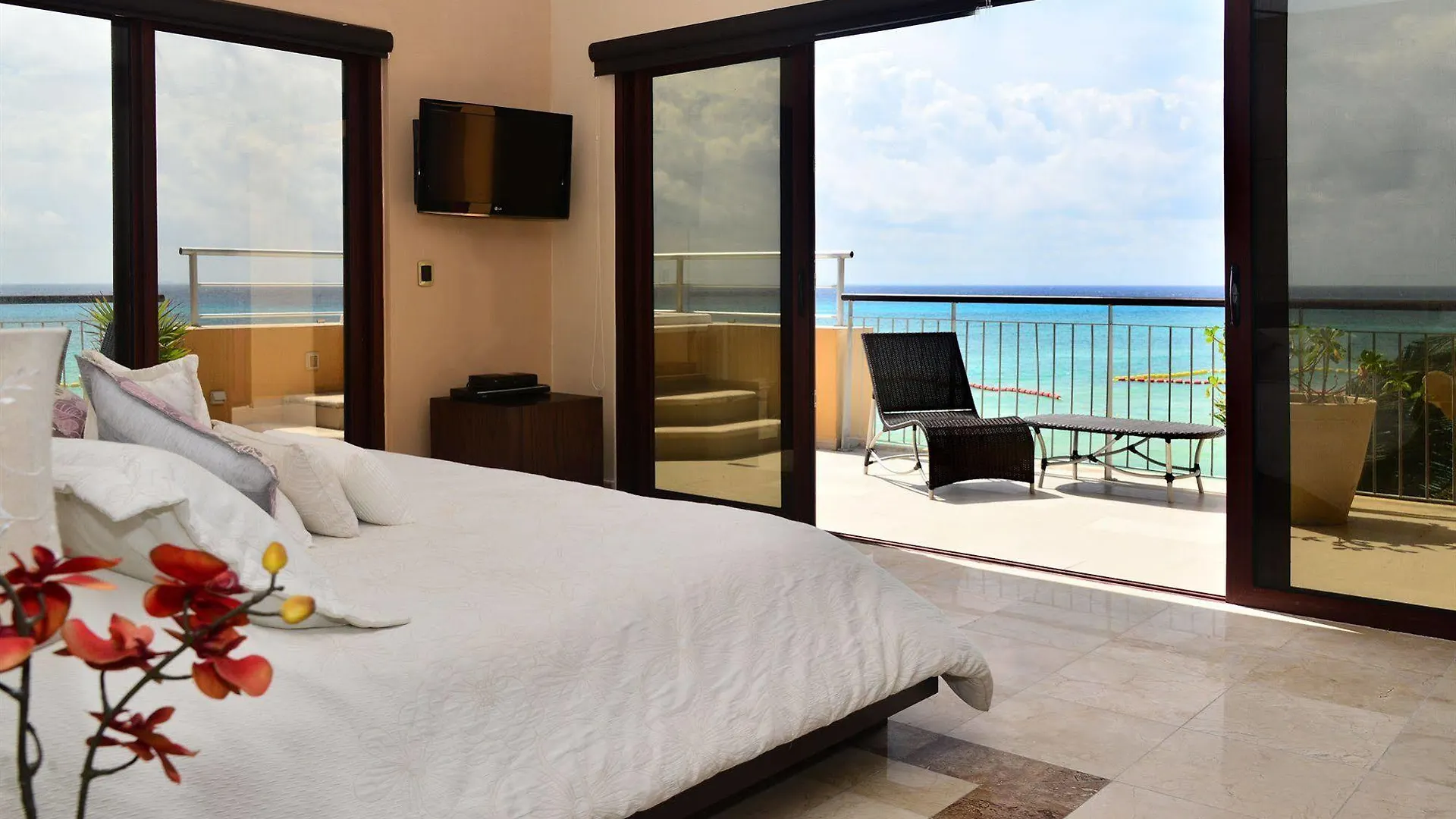 Residencia El Faro Hotel Playa del Carmen Mexico